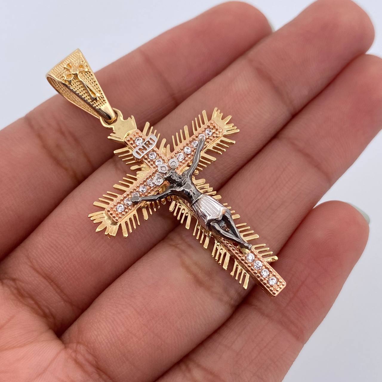 Dije Señor De Los Milagros 5.4gr / 4.7cm / Oro 18K $