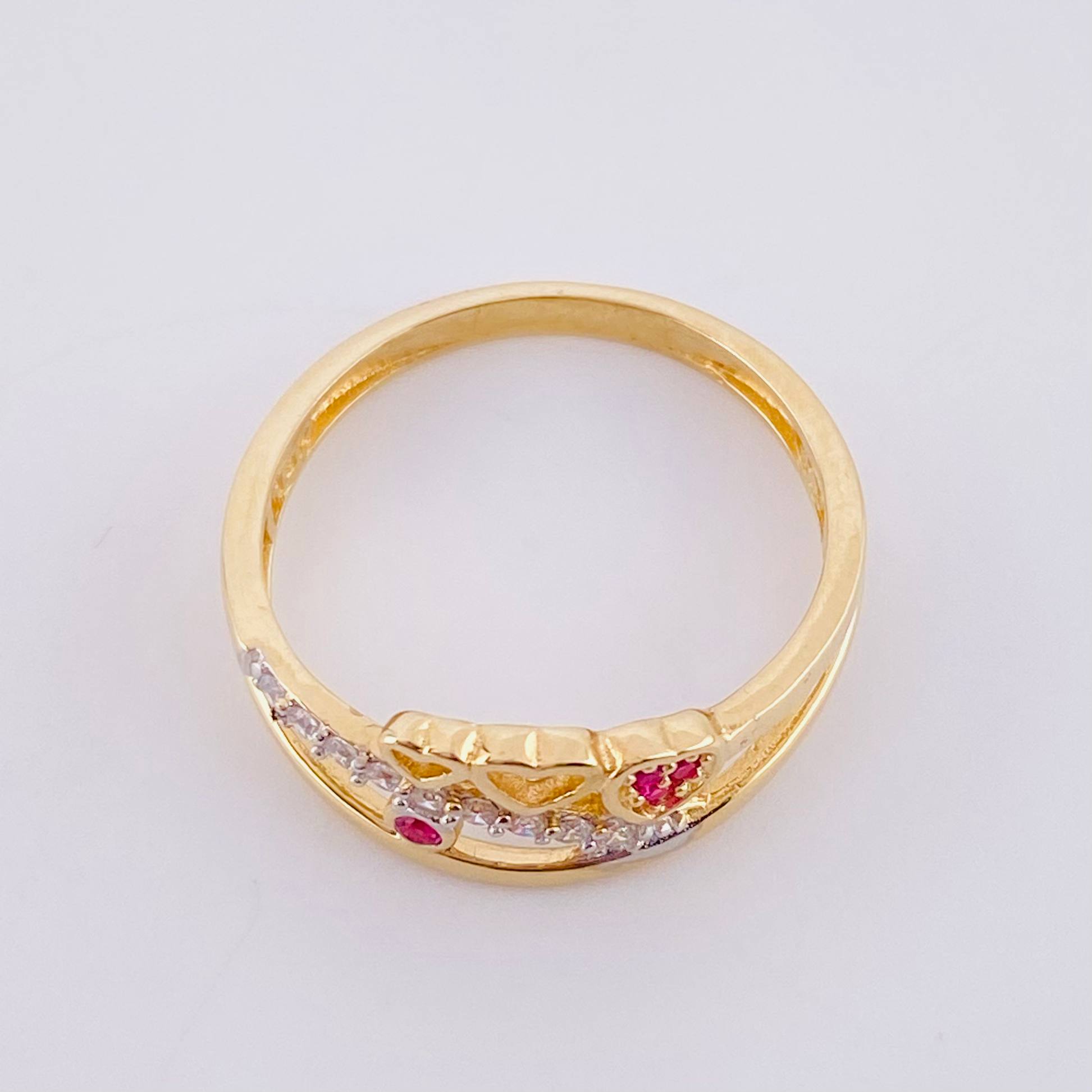 Anillo Carril Triple Corazon 2.2 g / T6 1/4 Oro Amarillo 18K