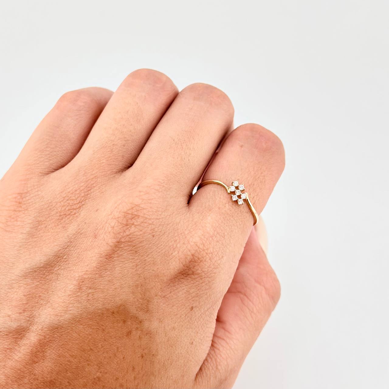 Anillo Curvas 7 Puntos 1.05 g / T6 3/4 Oro Amarillo 18K