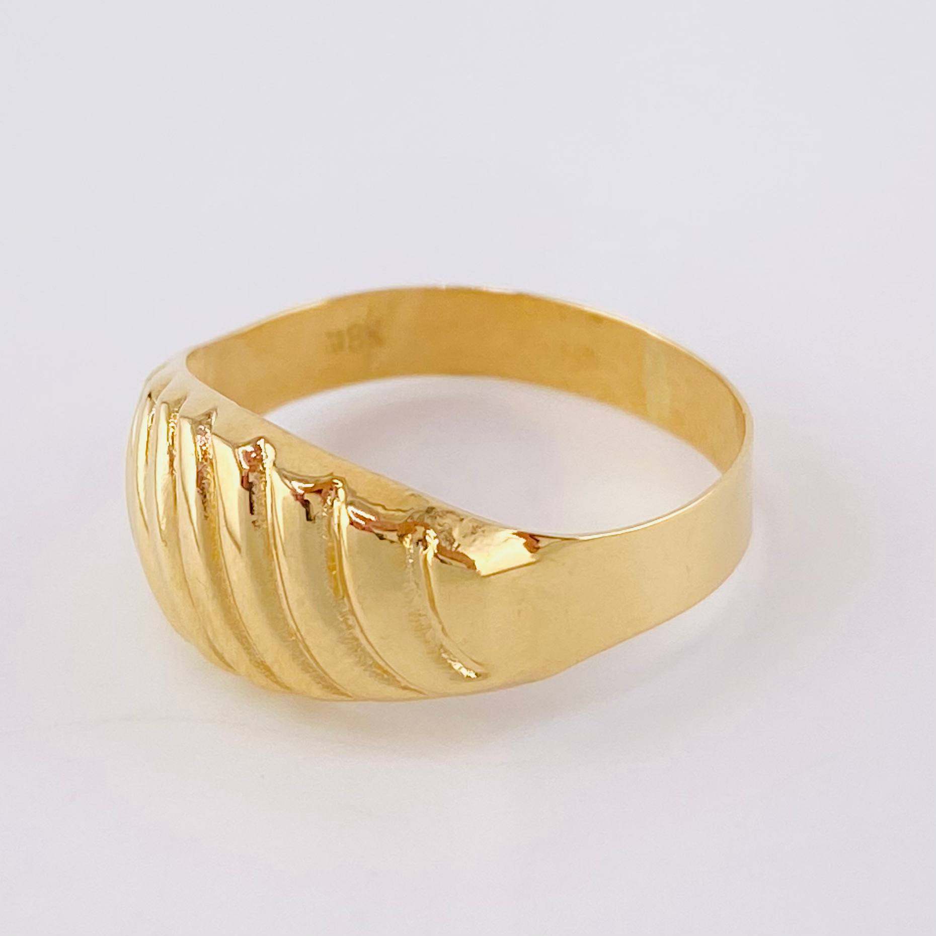 Parallel Multiline Ring 1.8 g / Size 7 1/4 Yellow Gold 18K