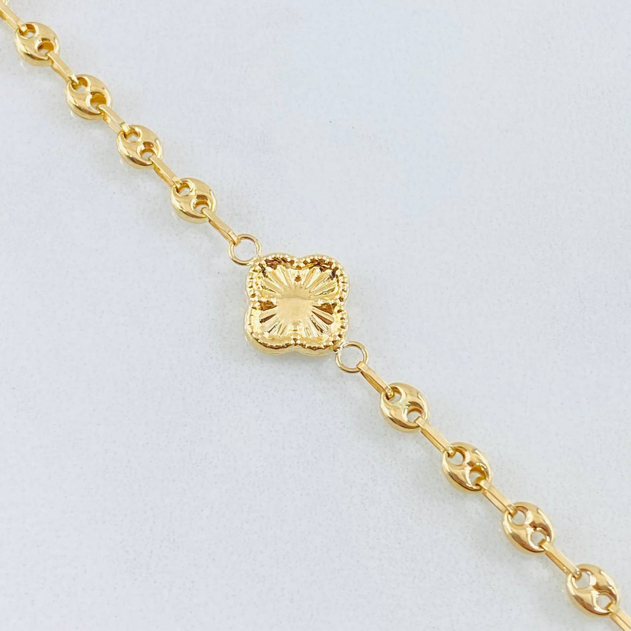 Pulso GC Trebol 2.65gr / 7 3/4 in / Oro Amarillo 18K