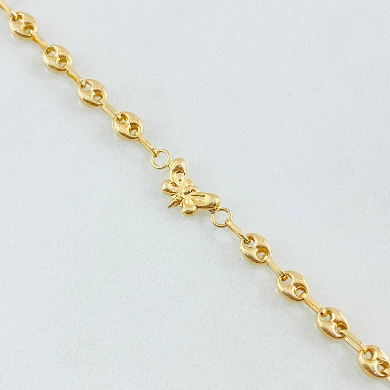 Pulso GC Mariposa 2.2gr / 7 in / Oro Amarillo 18K *