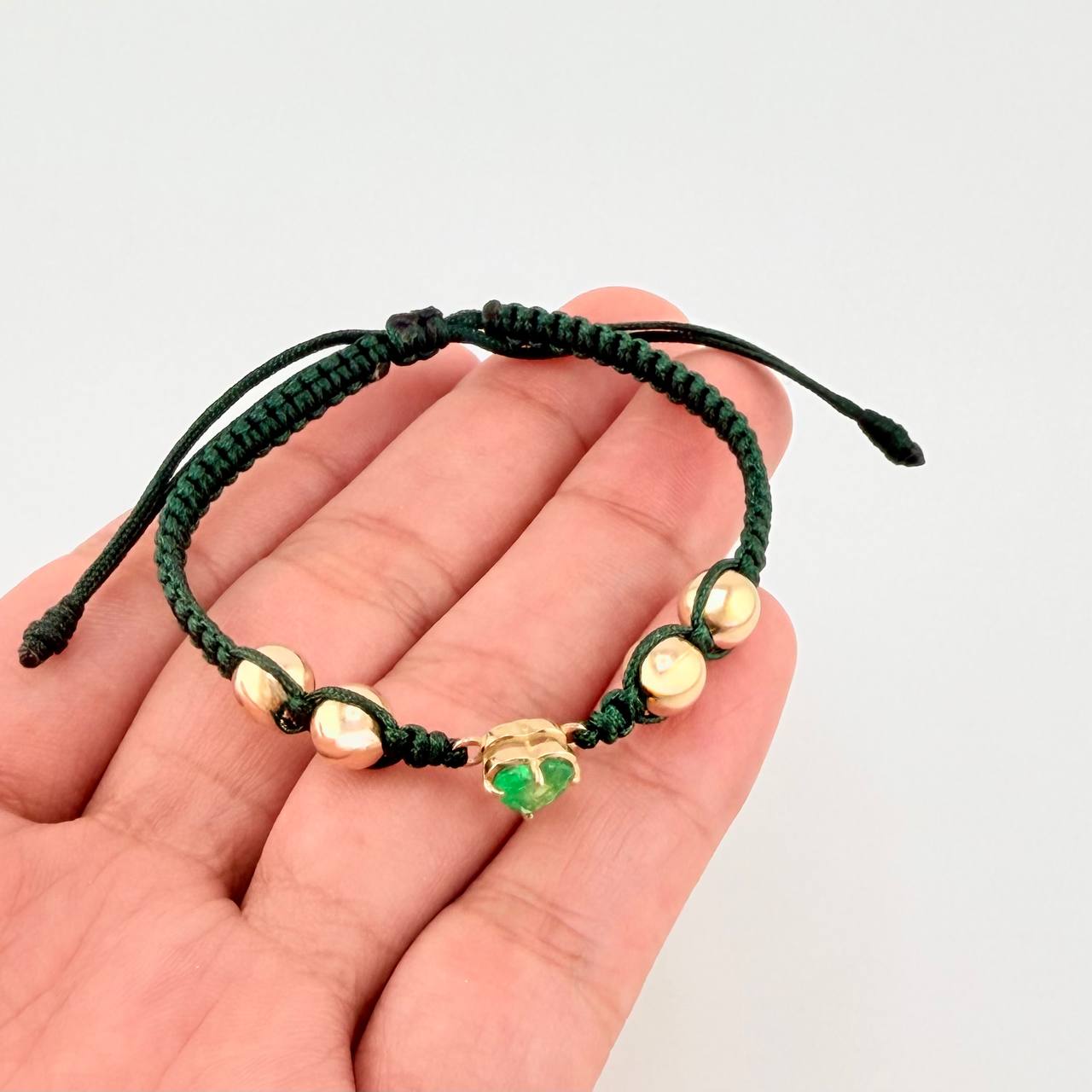 Green Woven Bracelet Plain Beads Emerald Heart 60pts Yellow Gold 18K