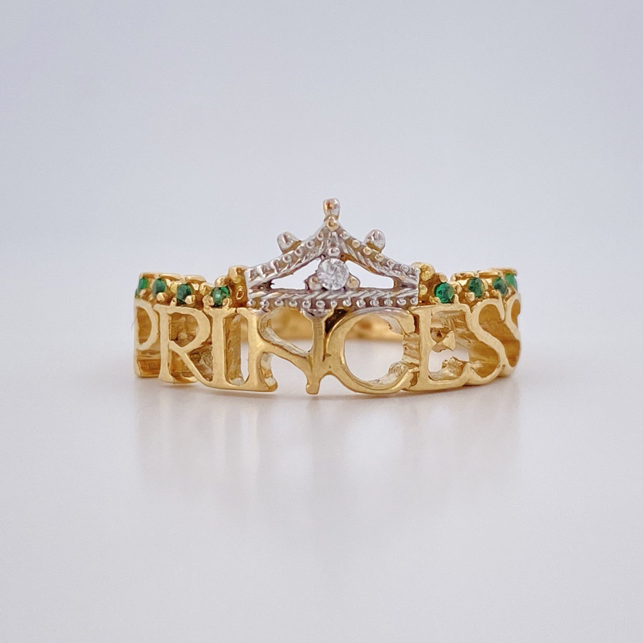 Princess Ring 3.1gr / Size 6 1/2 / Two Tone 18K Gold $