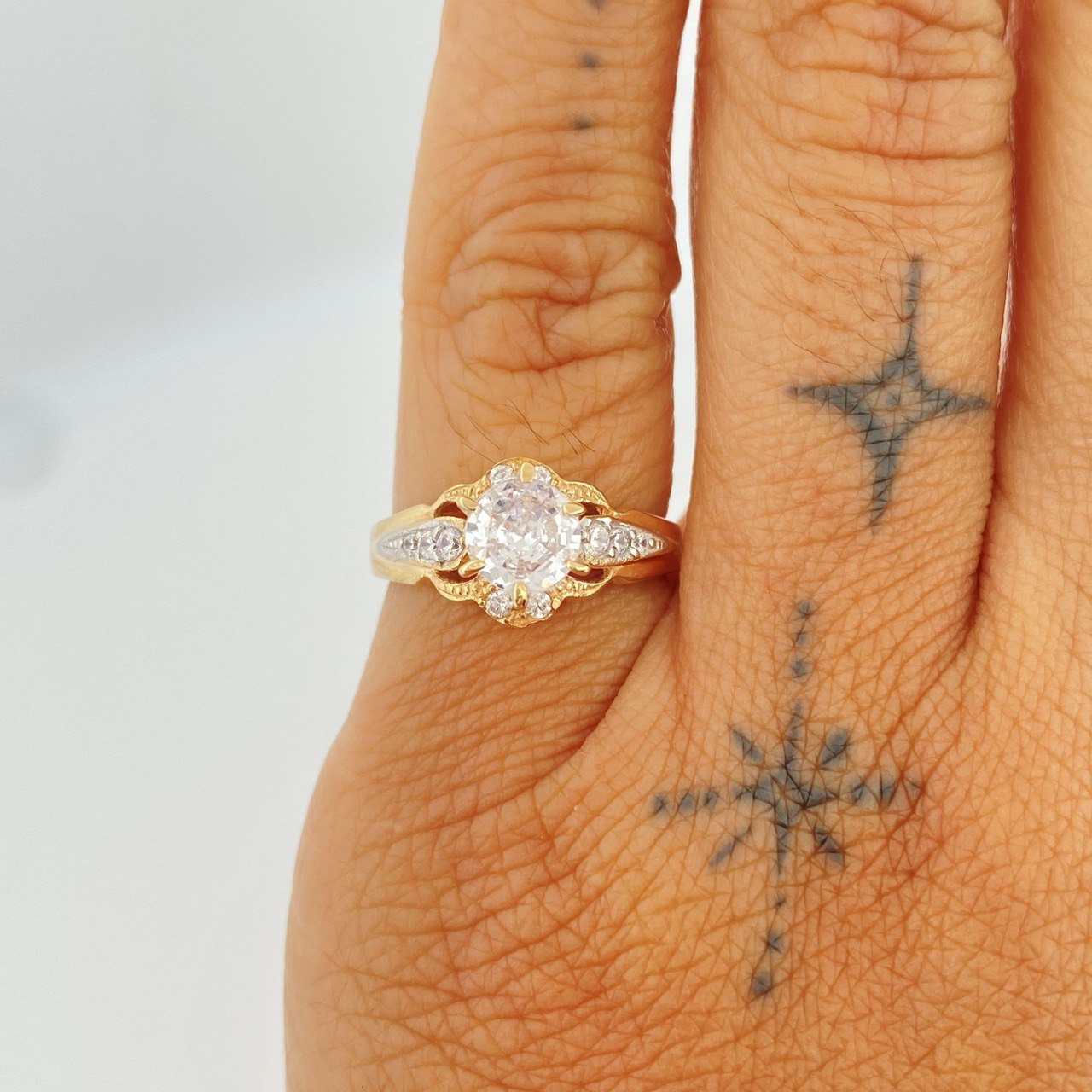 Eternal Promise Ring 3.3gr / Size 5 1/2 18K Gold $