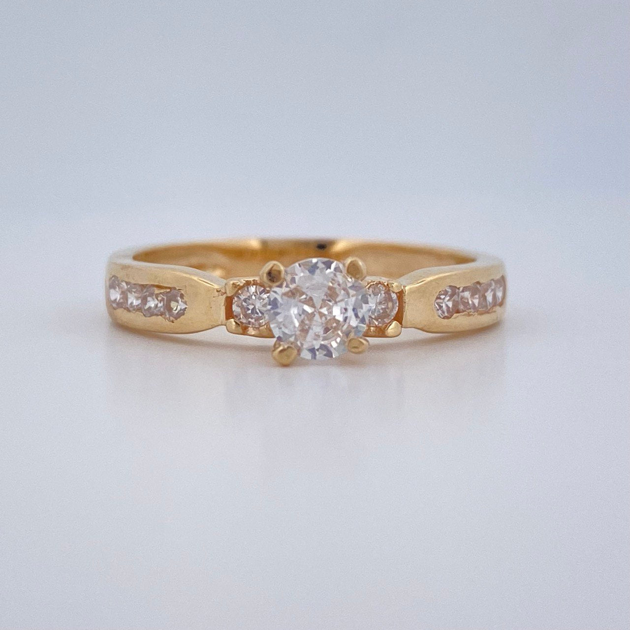 Solitaire Trio Ring 3.05gr / Size 7 1/4 / 18K Gold $
