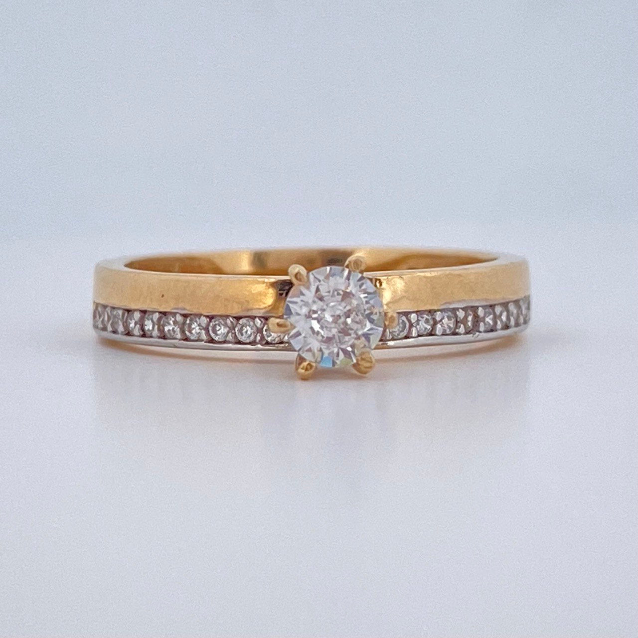 Anillo Solitario Churumbela 2.5gr / T6 / Dos Oros Amarillo Blanco 18K $