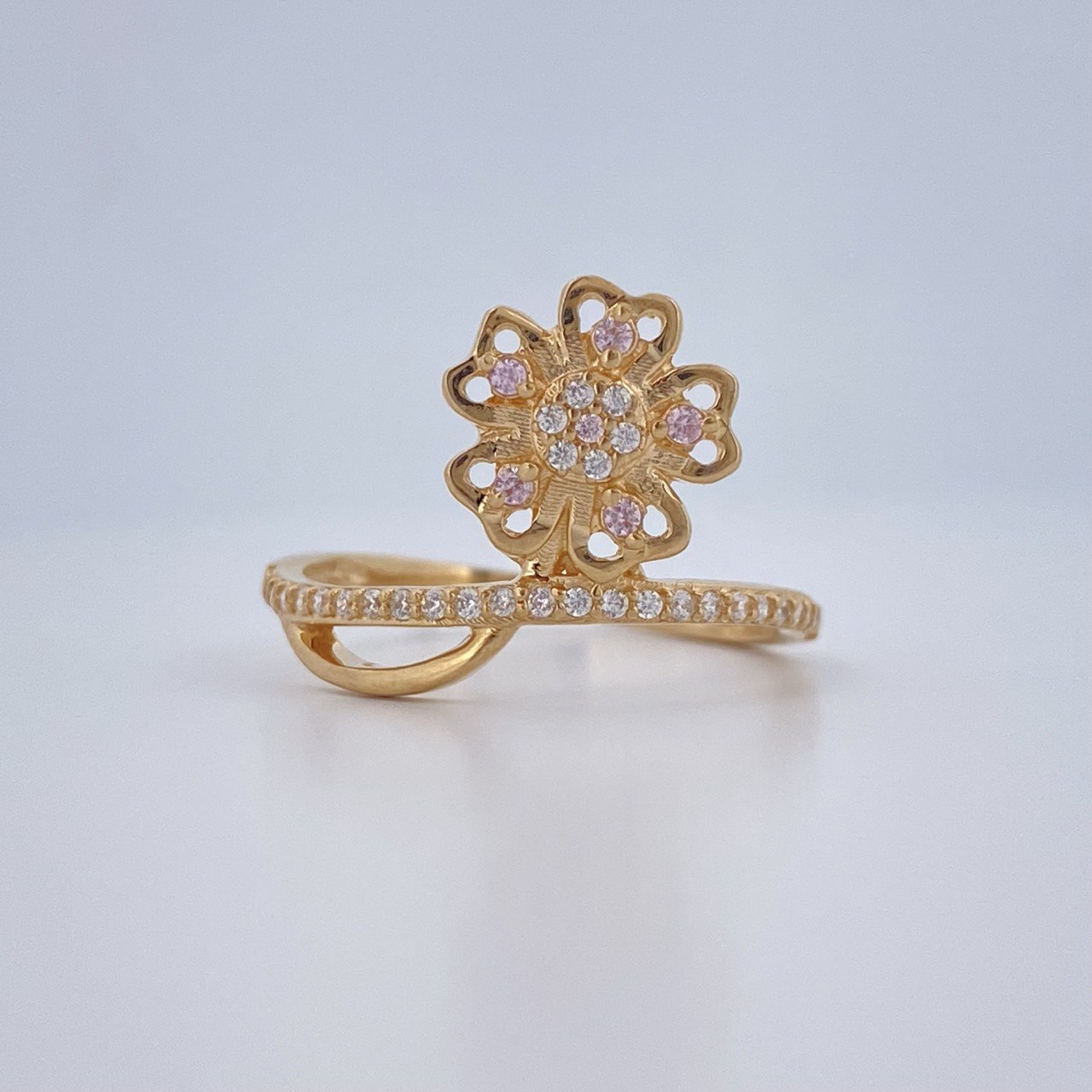 Gold Petal Ring 2.95gr / Size 7 1/2 / 18K Gold $
