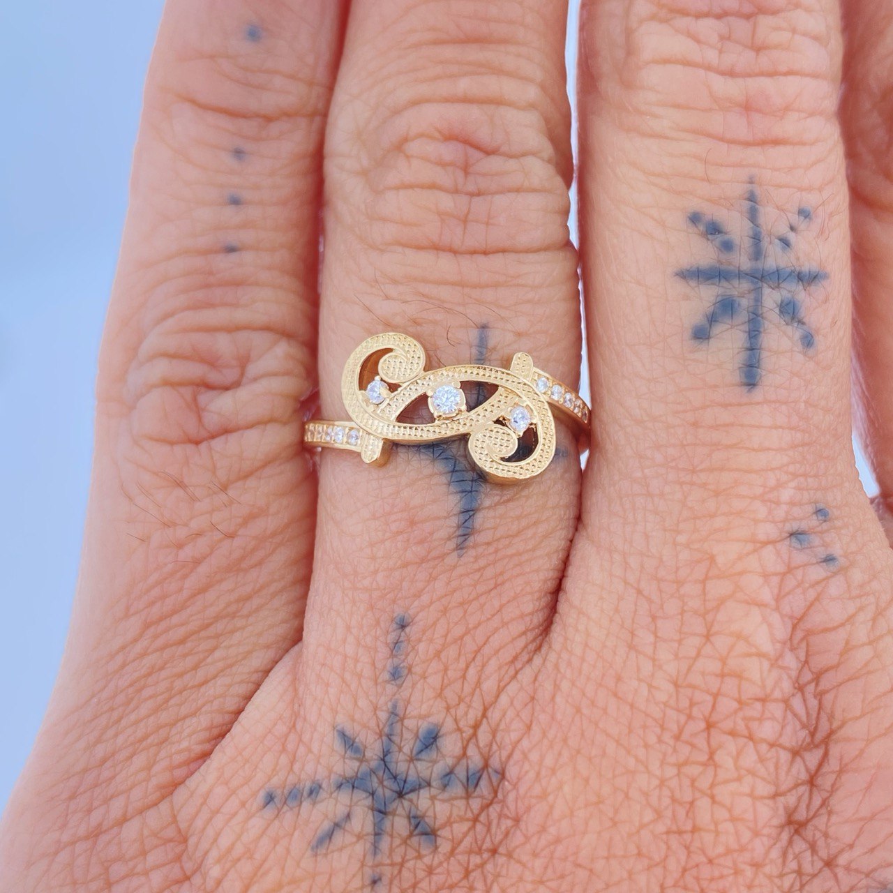 Musical Note Ring 2.3gr / Size 7 1/4 / 18K Gold $