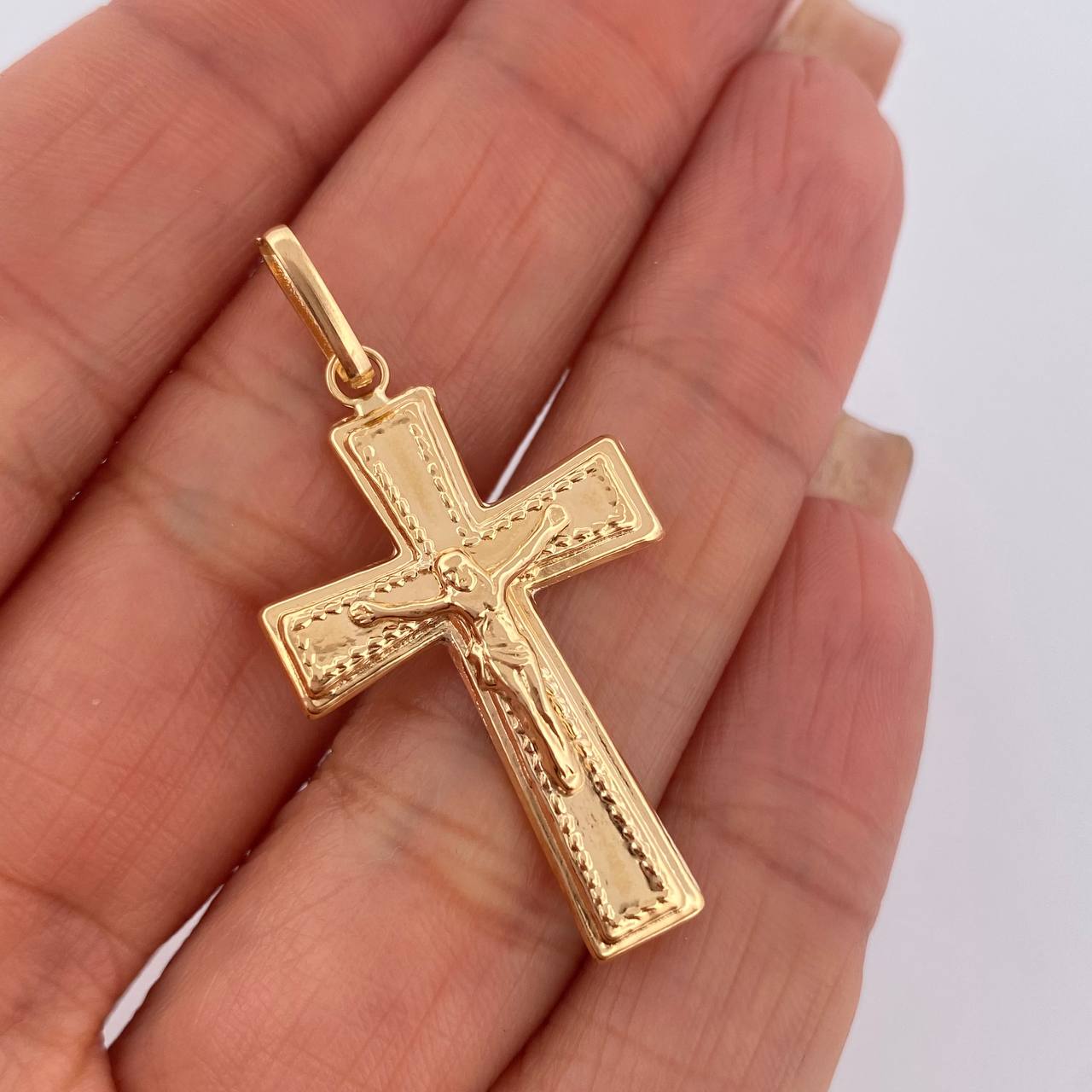 Pendant Christ Cross 1.85gr / 1.6in / 18K Gold $