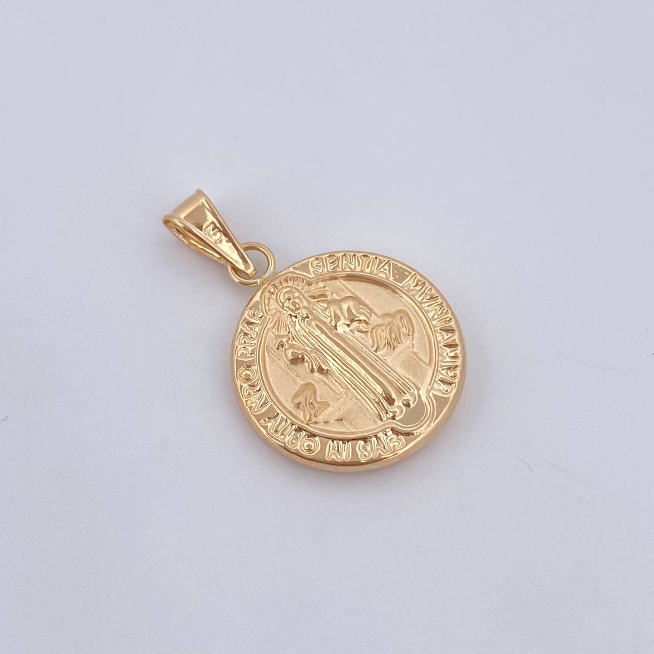 Pendant 1.35gr / 2.5cm / 1.0in / 18K Gold $