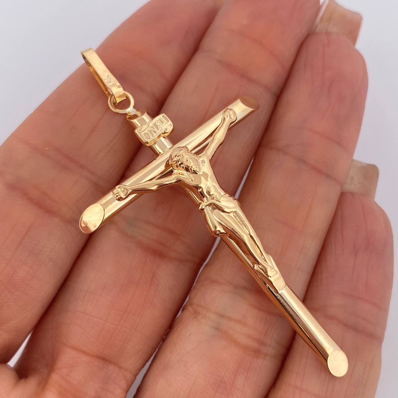 Dije Cruz Cristo 3gr / 6.3cm / Oro 18K $
