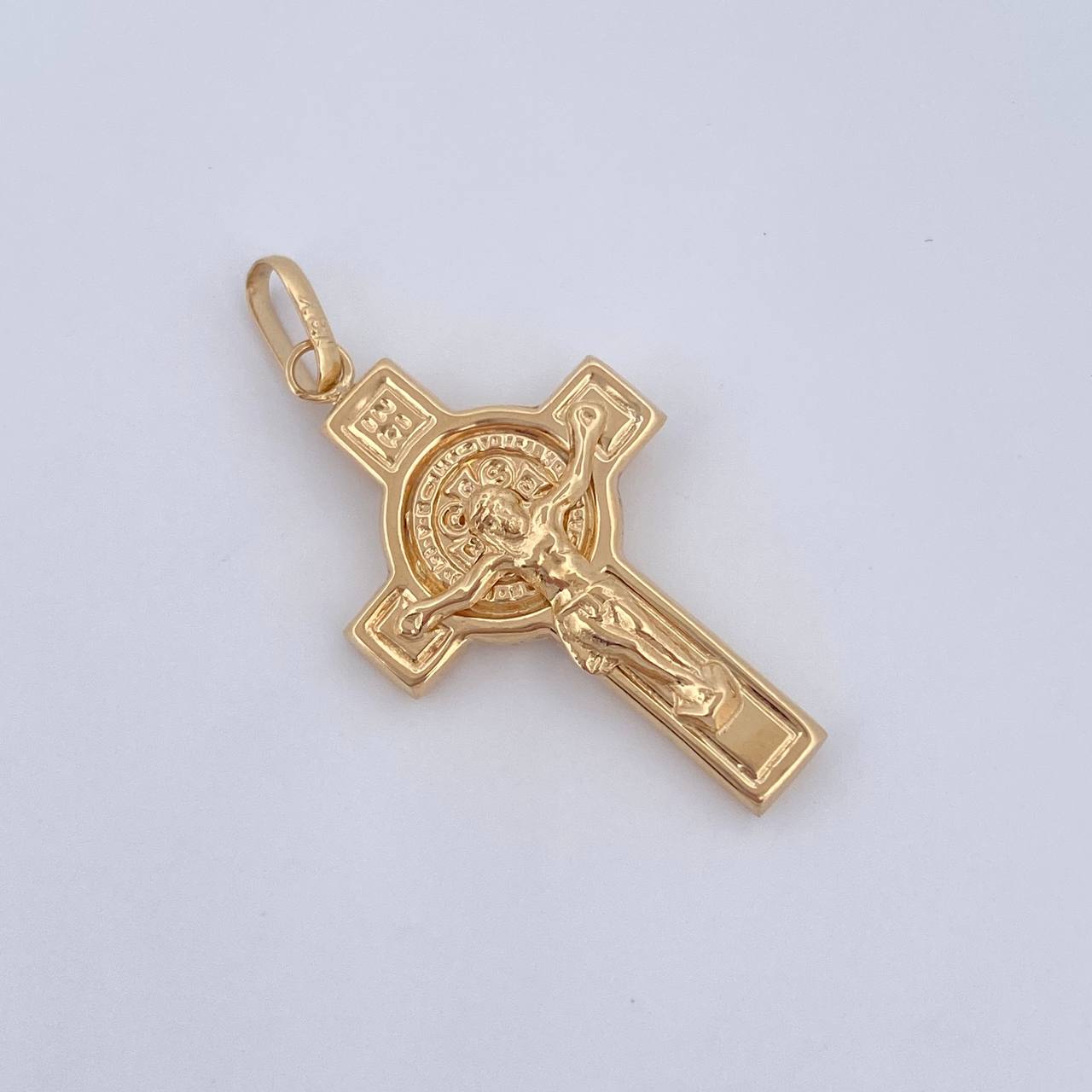 Pendant Cross Christ Saint Benedict 2.05gr / 3.6cm (1.4in) / 18K Gold $