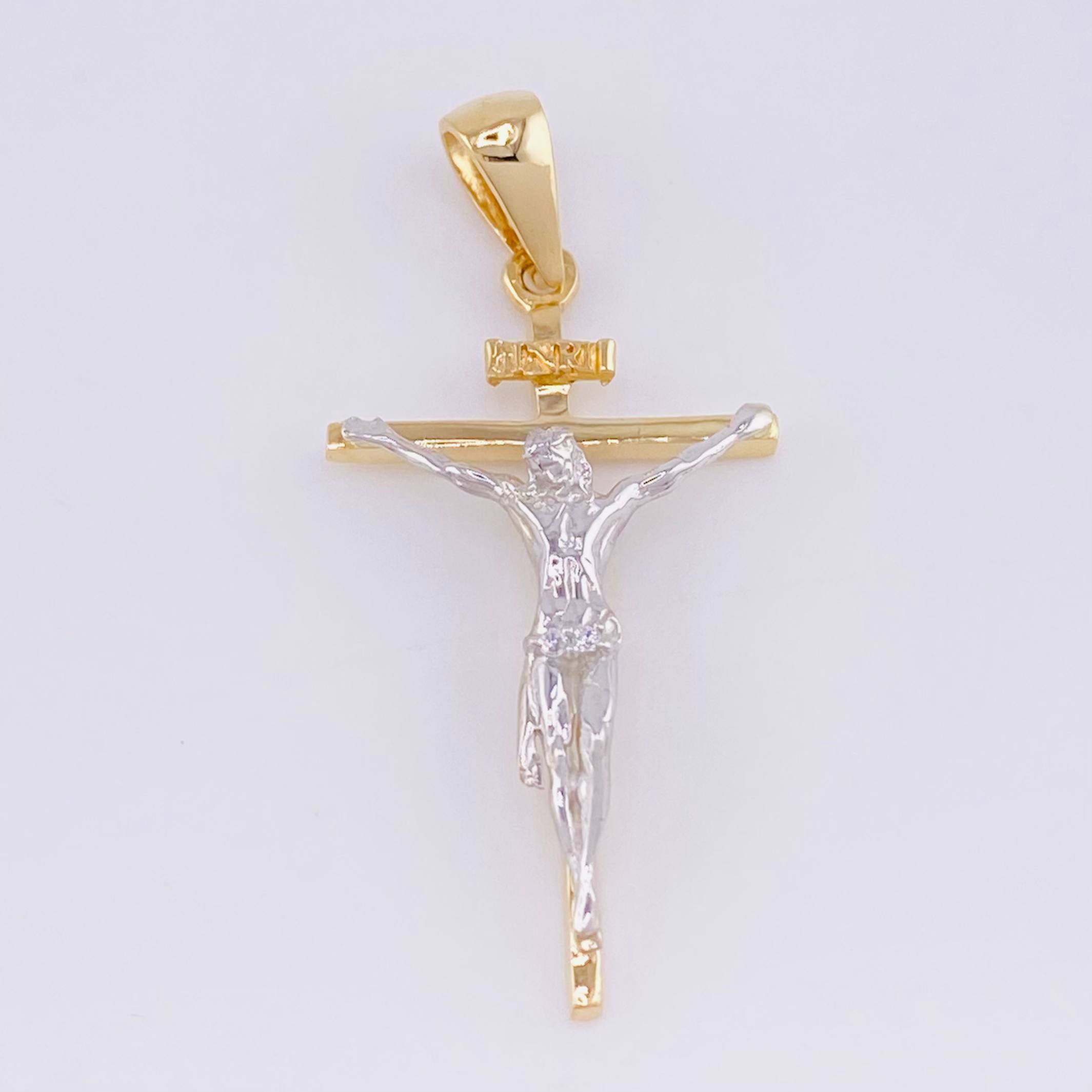 Dije Cruz Cristo 2.35 g / 1 1/2 in Dos Oros Amarillo Blanco 18K