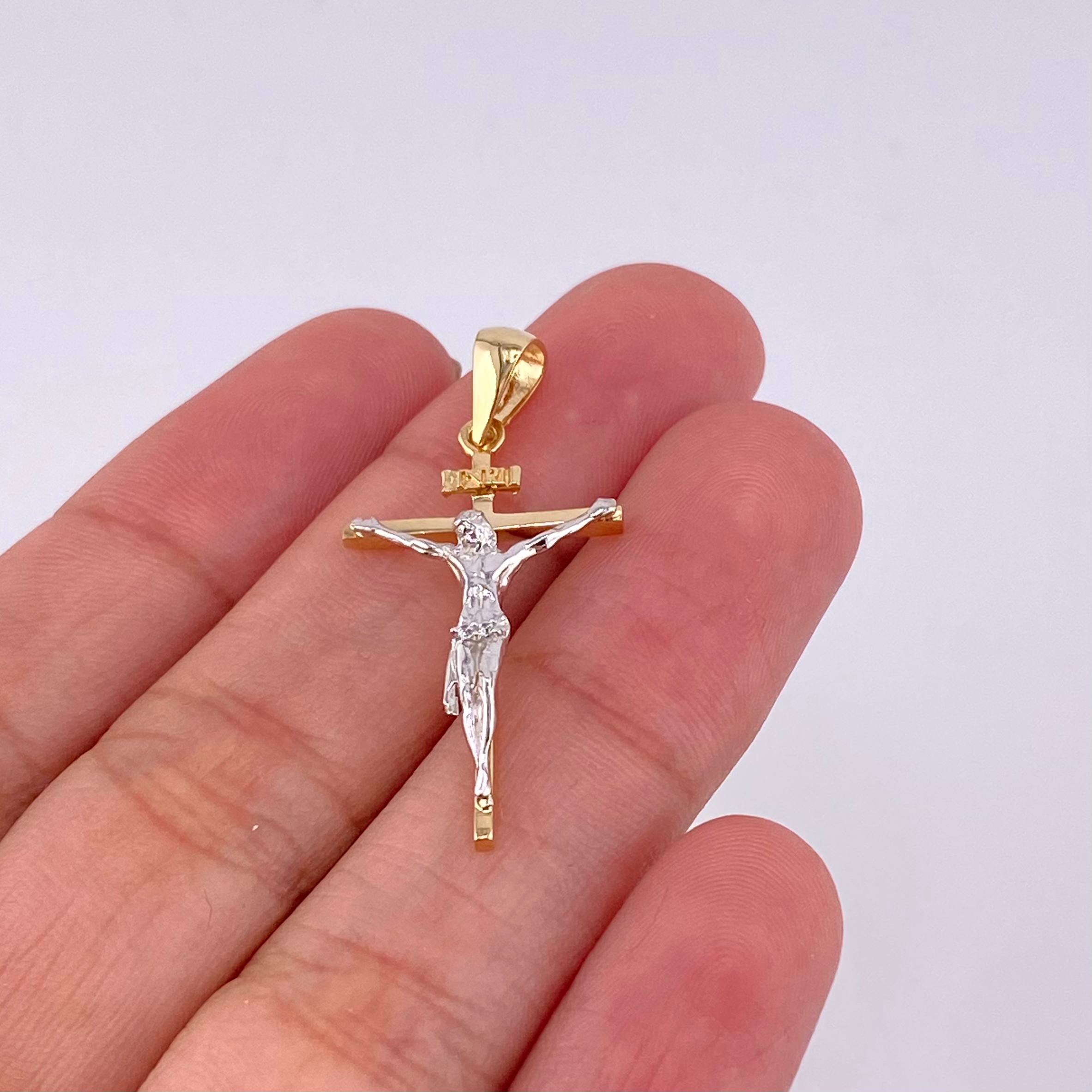Dije Cruz Cristo 2.35 g / 1 1/2 in Dos Oros Amarillo Blanco 18K
