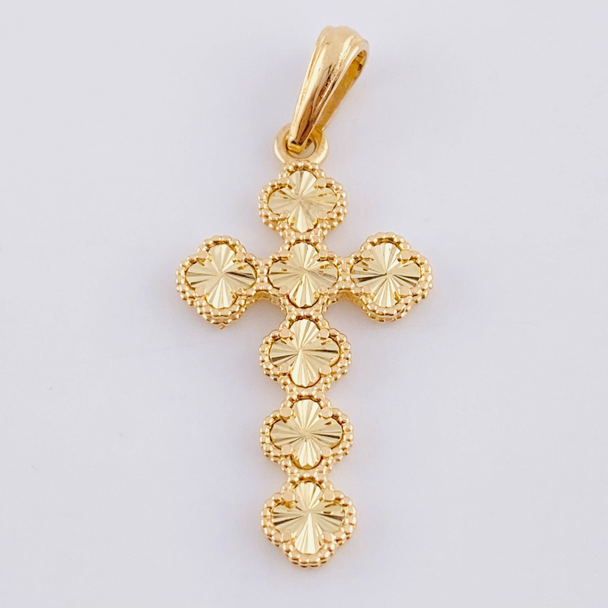 Dije Cruz Trebol Diamantado 2.55 g / 1 1/4 in Oro Amarillo 18K