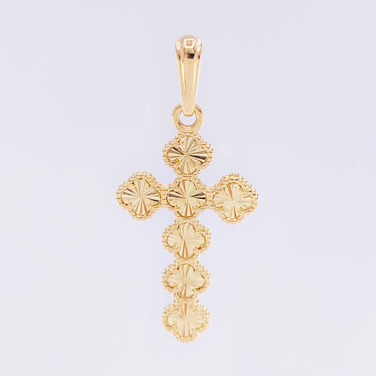 Dije Cruz Trebol Diamantado 2.55 g / 1 1/4 in Oro Amarillo 18K