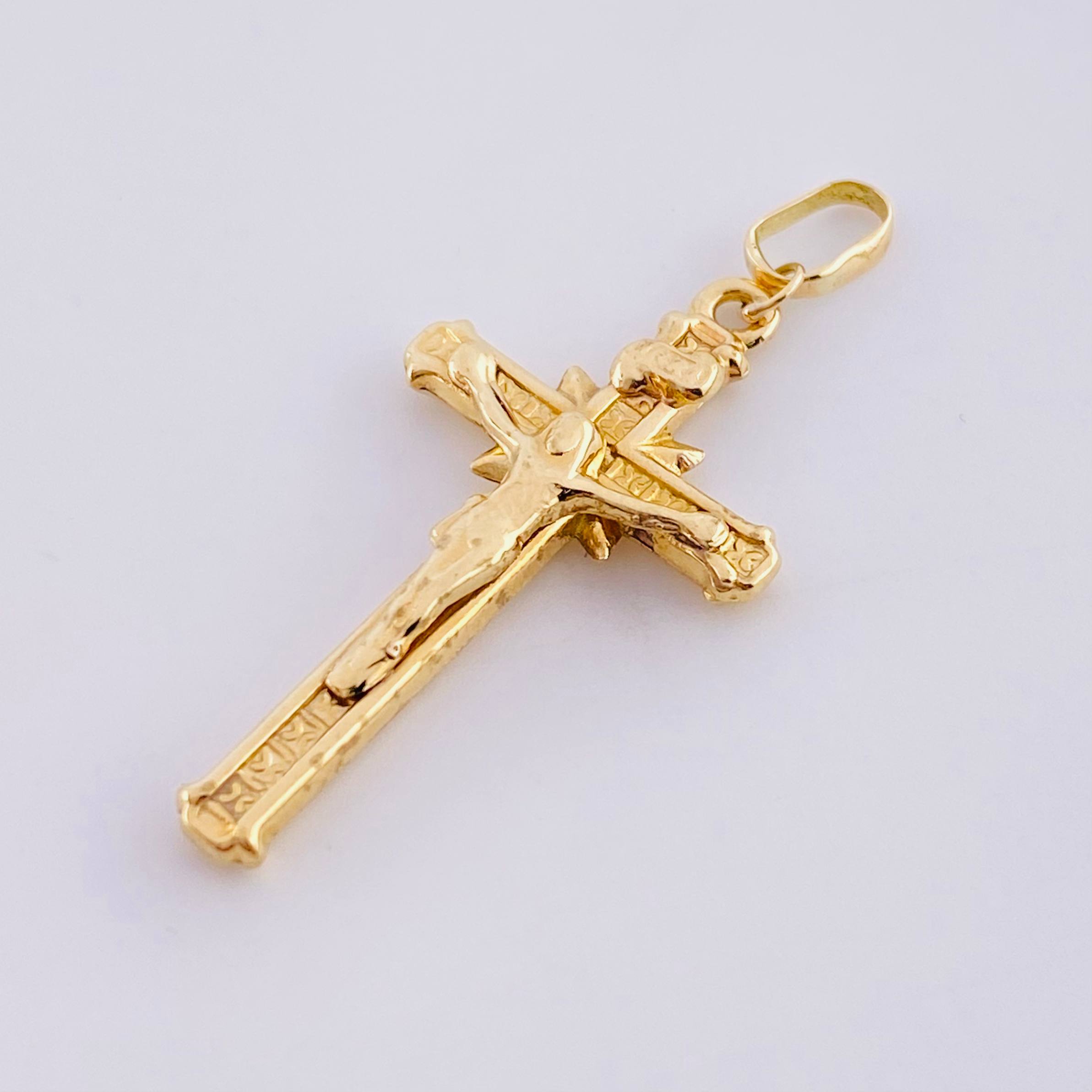 Dije Cruz Cristo 1.25 g / 1 1/4 in Oro Amarillo 18K
