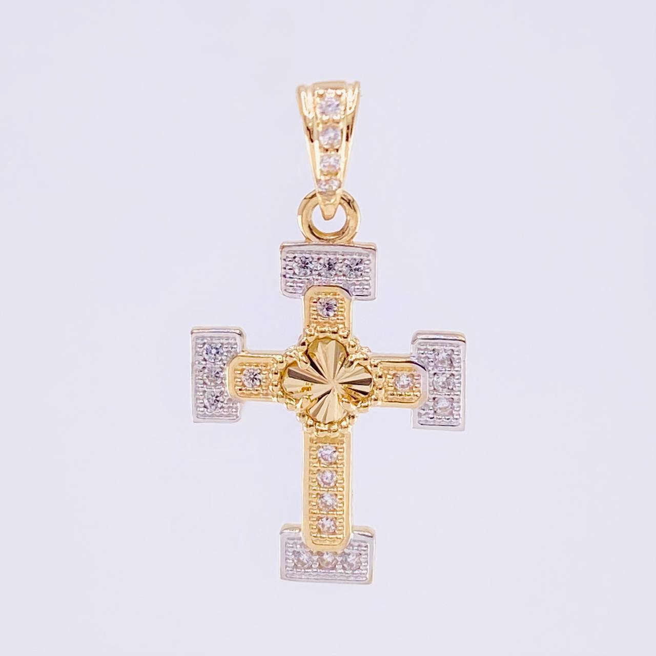 Clover Cross Pendant Dense 1.6 g / 3/4 in Two-Tone Yellow White Gold 18K