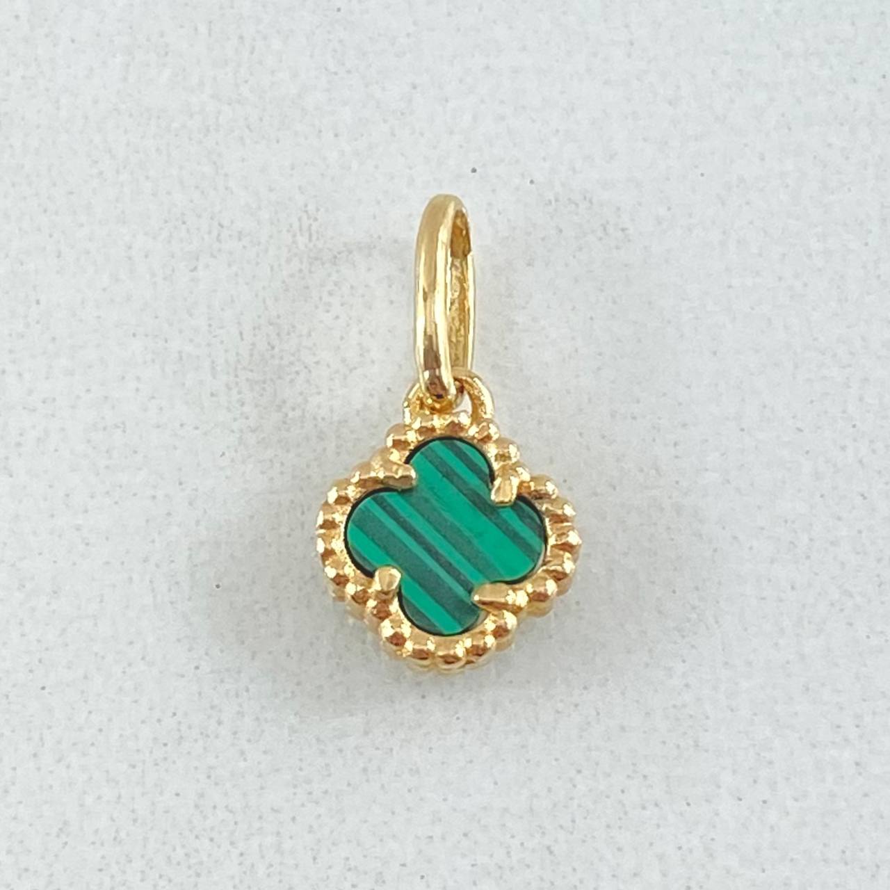 Dije Trebol Verde 0.95gr / 1/2 in / Oro Amarillo Nac.Esp. 18K