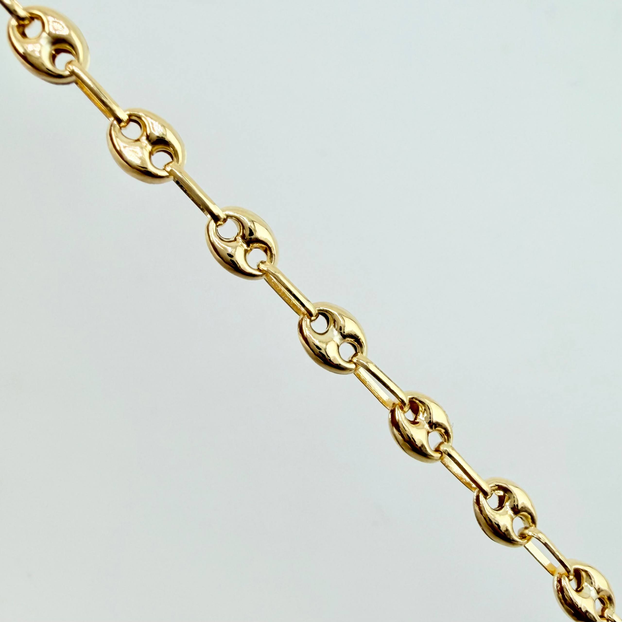 Cadena GC 7.2gr / 26 1/2 in / 3.7mm Oro Amarillo 18K