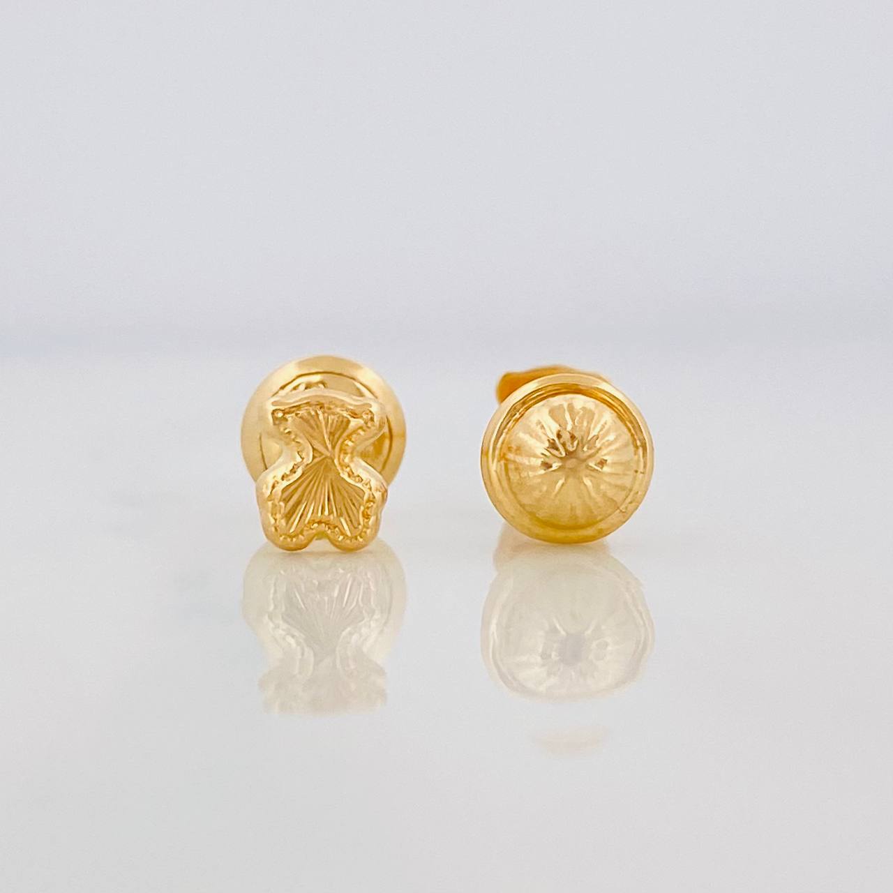 Bear Ts Stud Earrings 0.6g / in / 4mm 18K Yellow Gold