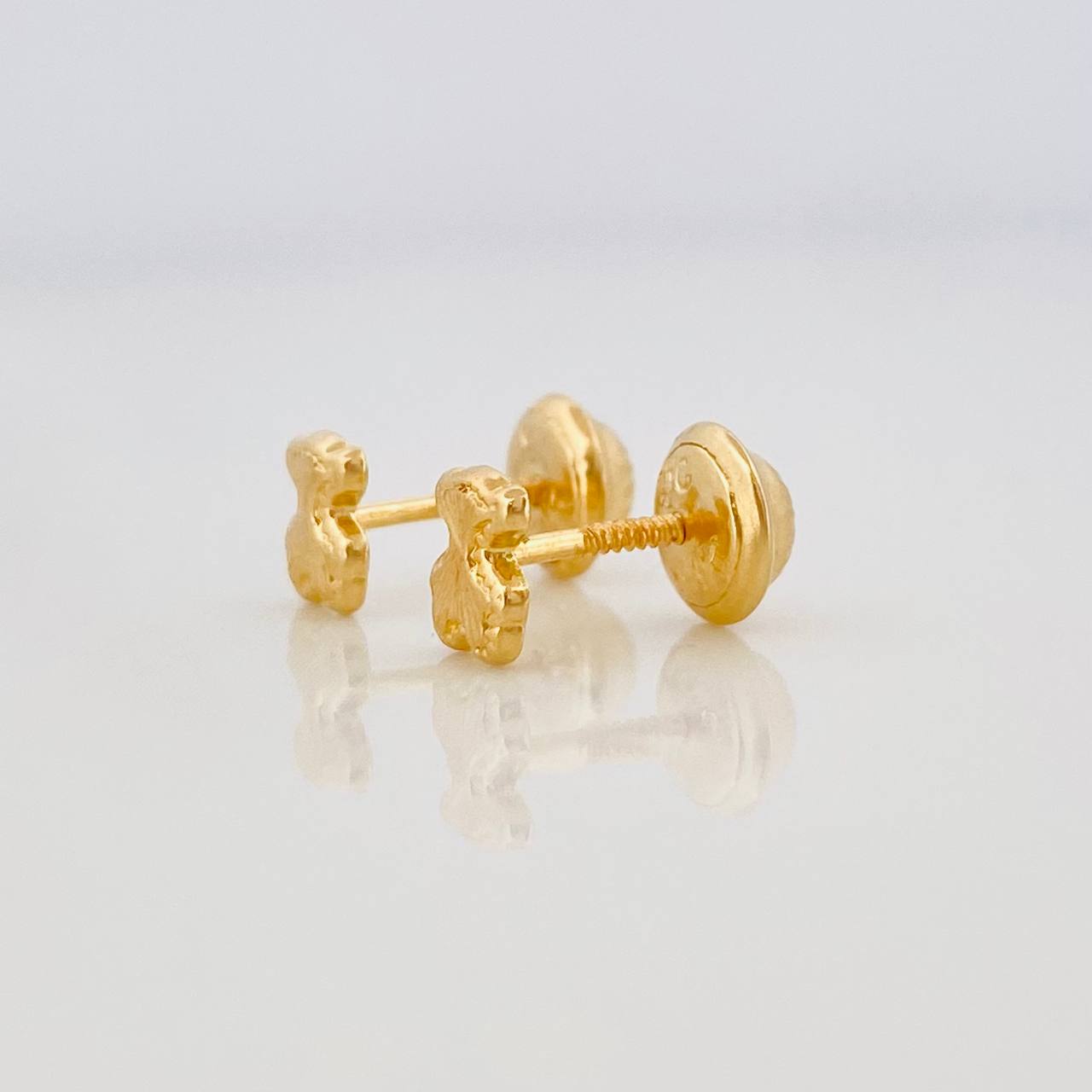 Bear Ts Stud Earrings 0.6g / in / 4mm 18K Yellow Gold