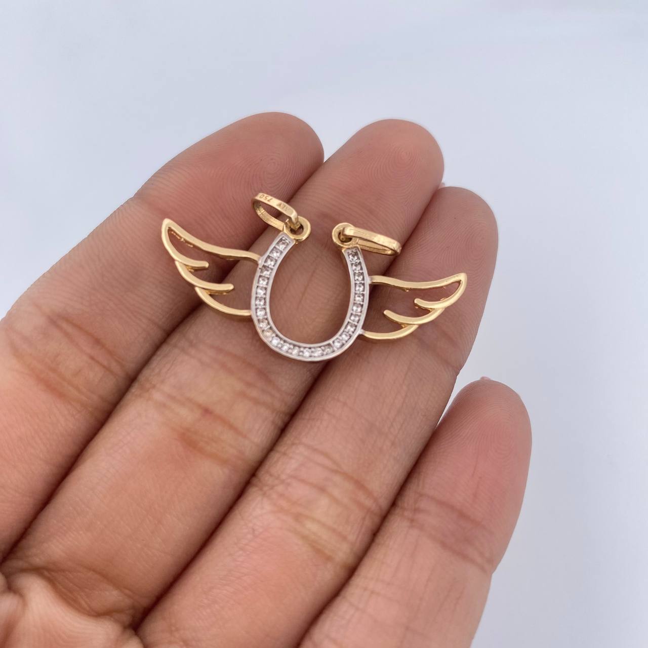 Dije Herradura Halada 2.6gr / 3.5cm / Circones Blancos Dos Oros Amarillo Blanco 18K &