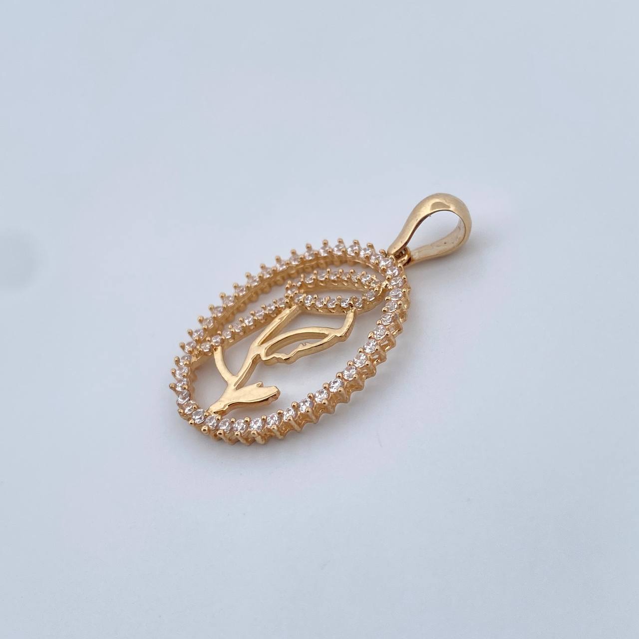 Dije Virgen Maria 2.65gr / 3cm / Circones Blancos Oro Amarillo 18K &