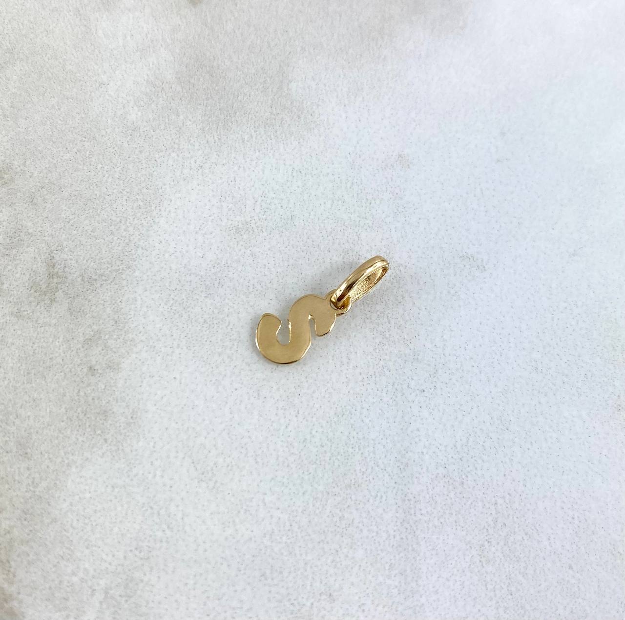 Pendant Letter S Cursive 0.4gr / 1/2 in / 18K Gold ©