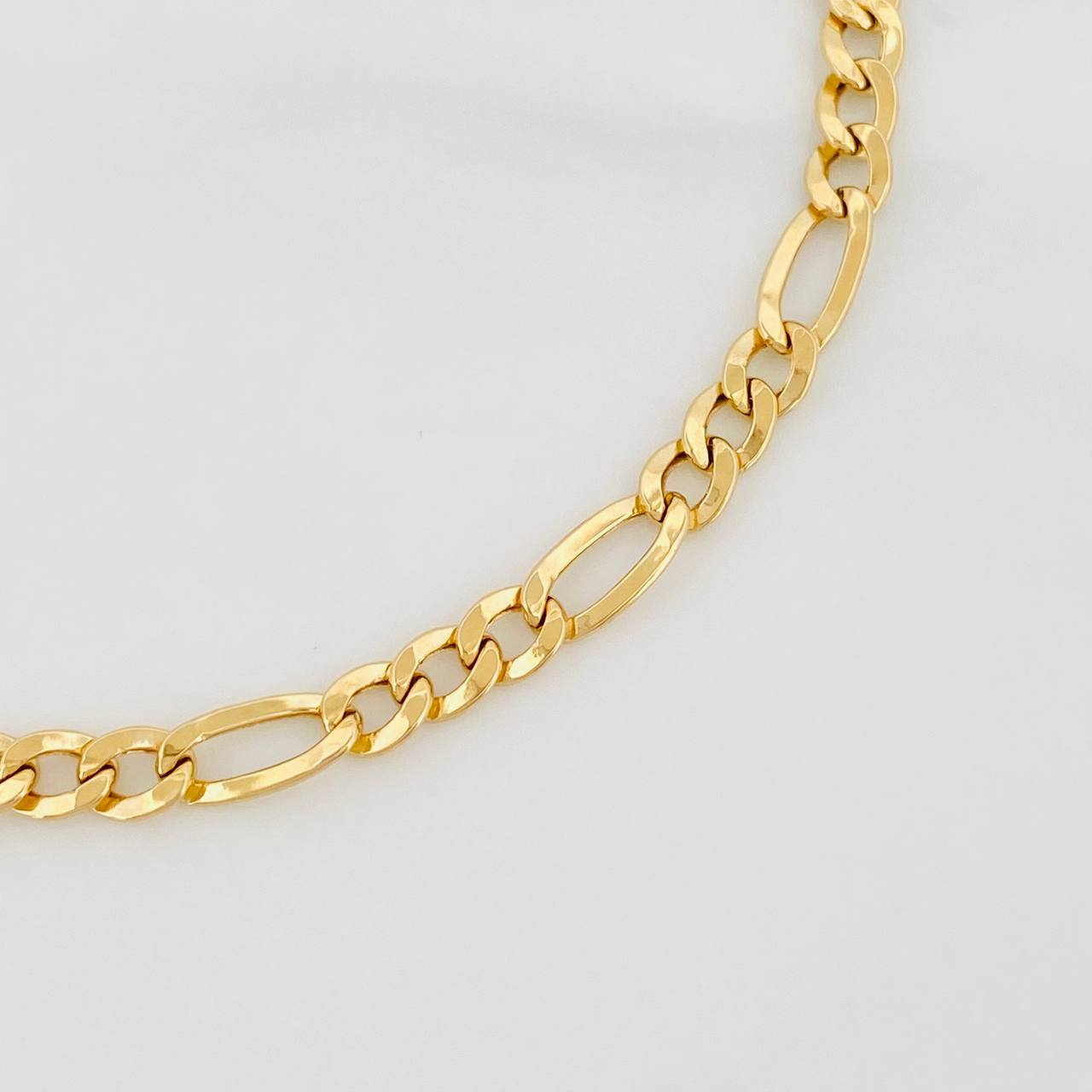Pulso Figaro 2.35g / 7 3/4 in / 4.2mm Oro Amarillo 18K