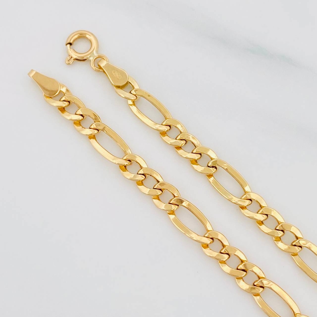 Pulso Figaro 2.35g / 7 3/4 in / 4.2mm Oro Amarillo 18K