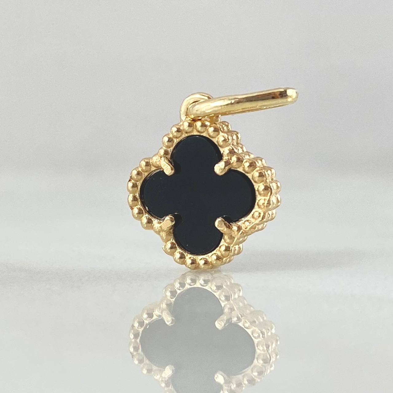 Dije Trebol 1.4gr / 1.7cm / Nac.Esp. Oro 18K