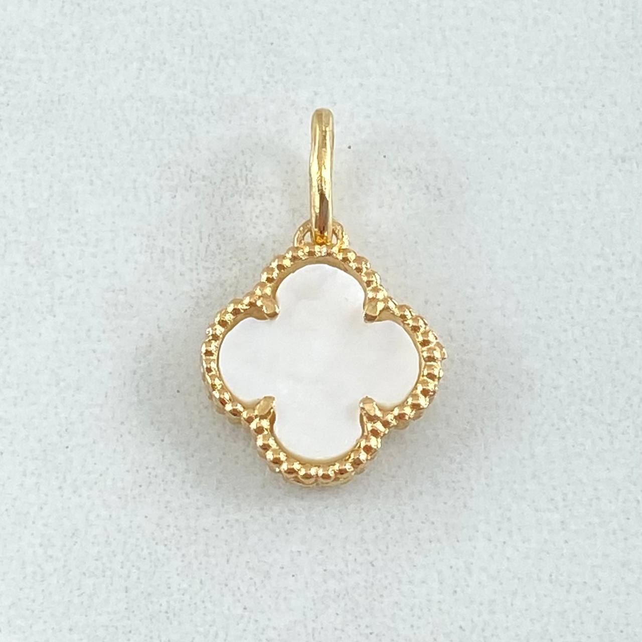 Pendant Clover 1.95gr / 2.1cm (0.8in) / Nac.Esp. 18K Gold