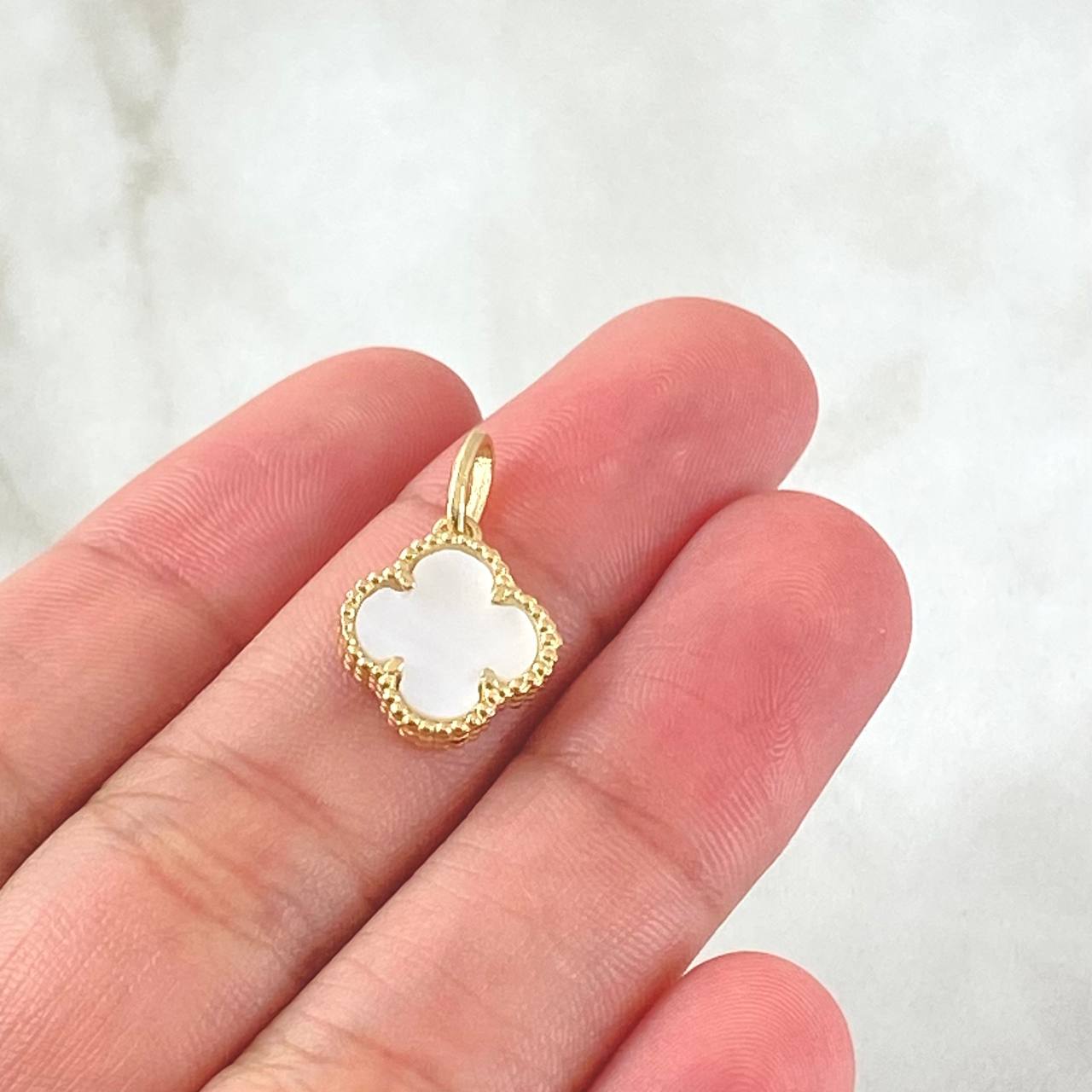 Pendant Clover 1.7gr / 2cm (0.8in) / Nac.Esp. 18K Gold