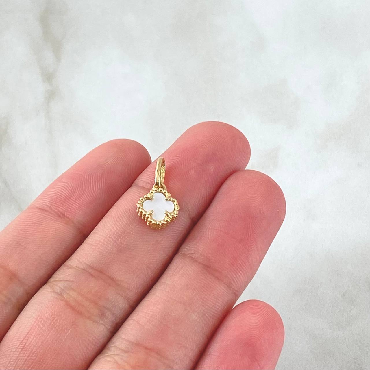 Pendant Clover 0.95gr / 1.5cm (0.6in) / Nac.Esp. 18K Gold