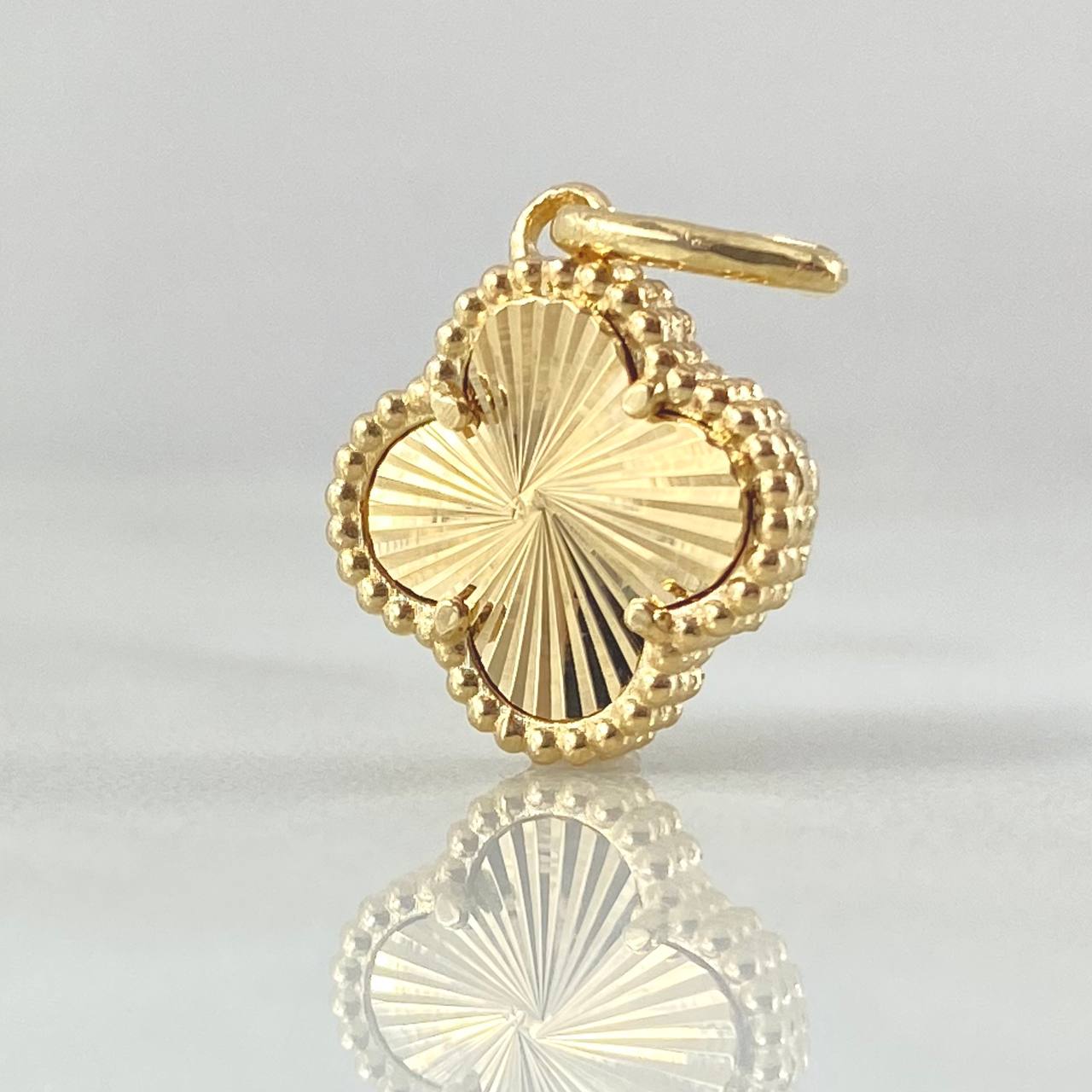 Dije Trebol 1.45gr / 1.7cm / Nac.Esp. Oro 18K
