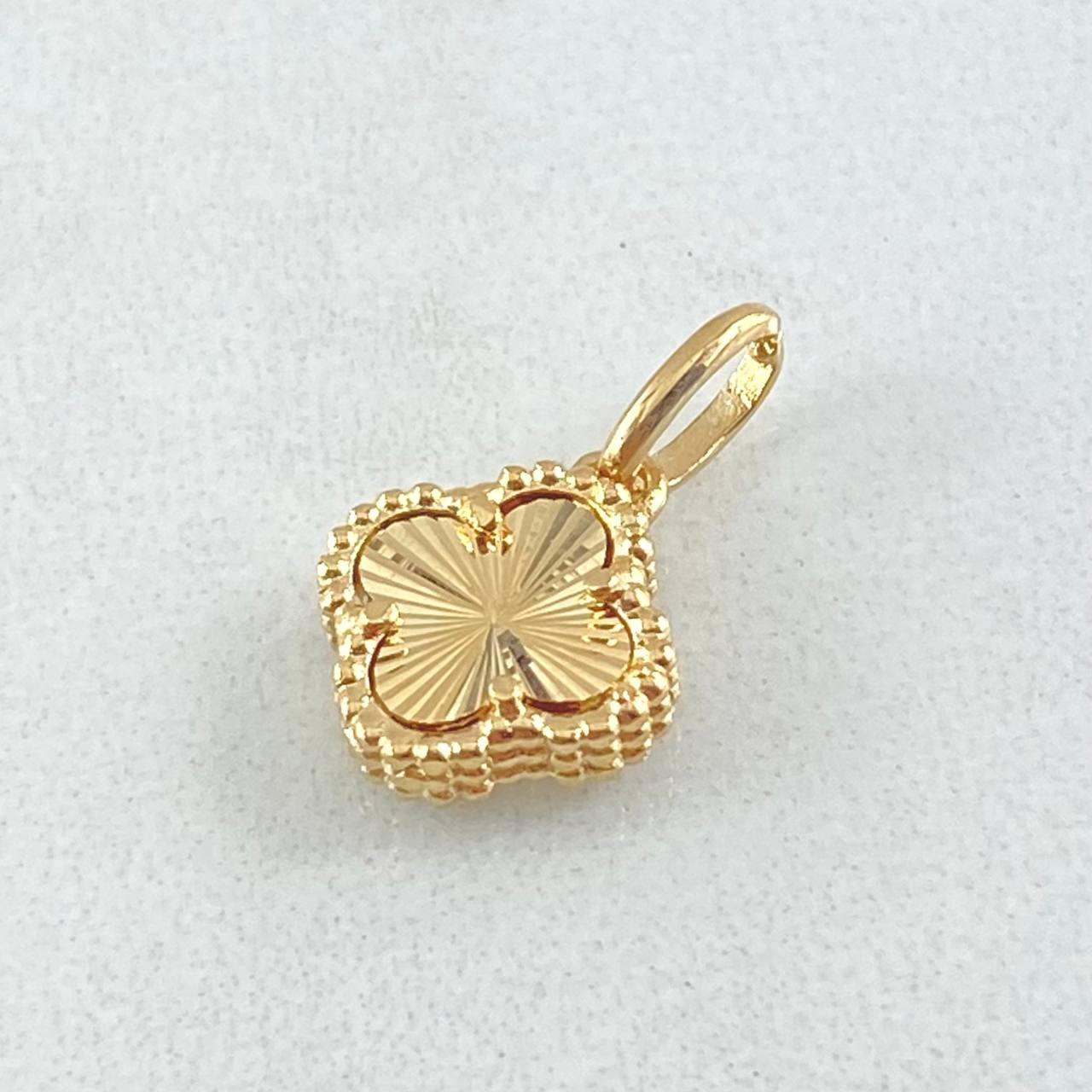 Dije Trebol 1.4gr / 1.7cm / Oro Nac.Esp 18K ©