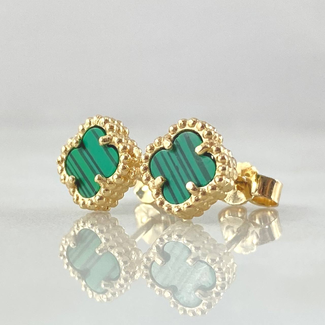 Stud Earrings Clover 2.05gr / 18K Spanish Natural Gold ©