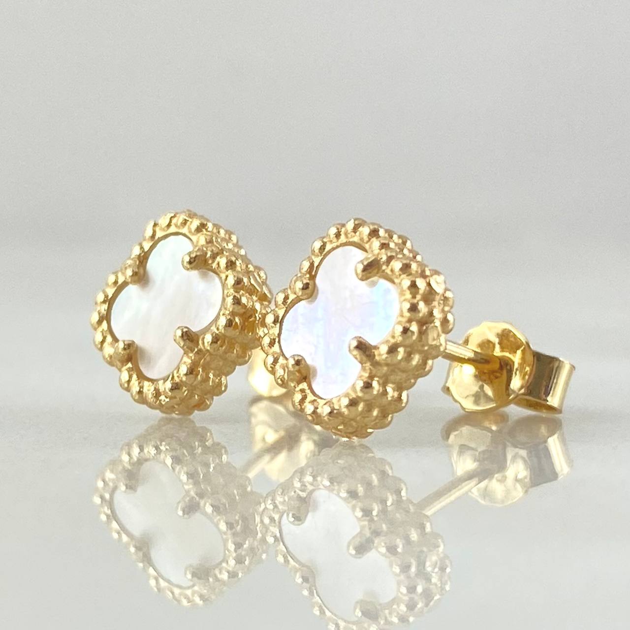 Topos Trebol Blanco 2gr / Oro Amarillo Nac.Esp. 18K ©