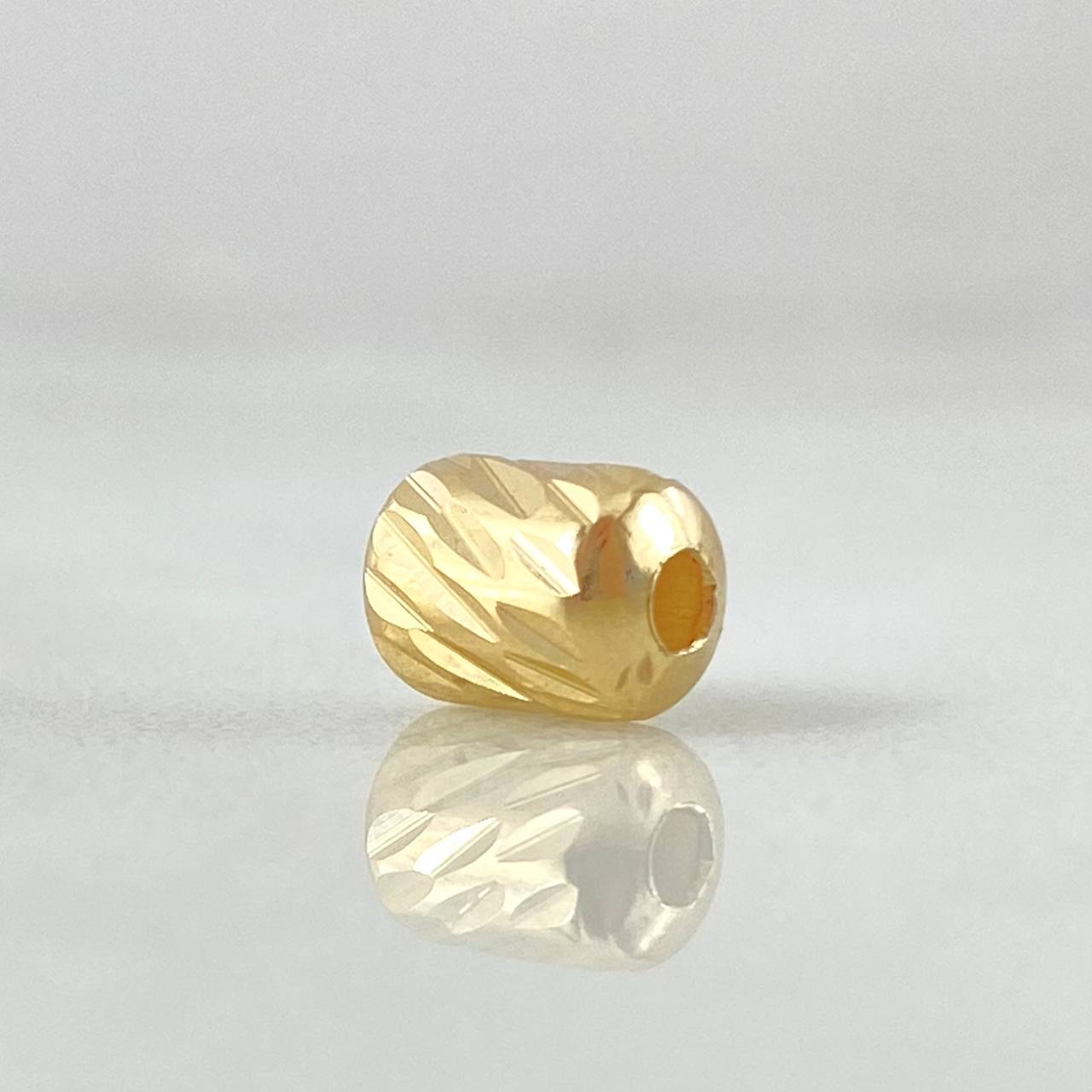 Charm Cylindrical Diamond Cut 0.25gr / 18K Gold ©