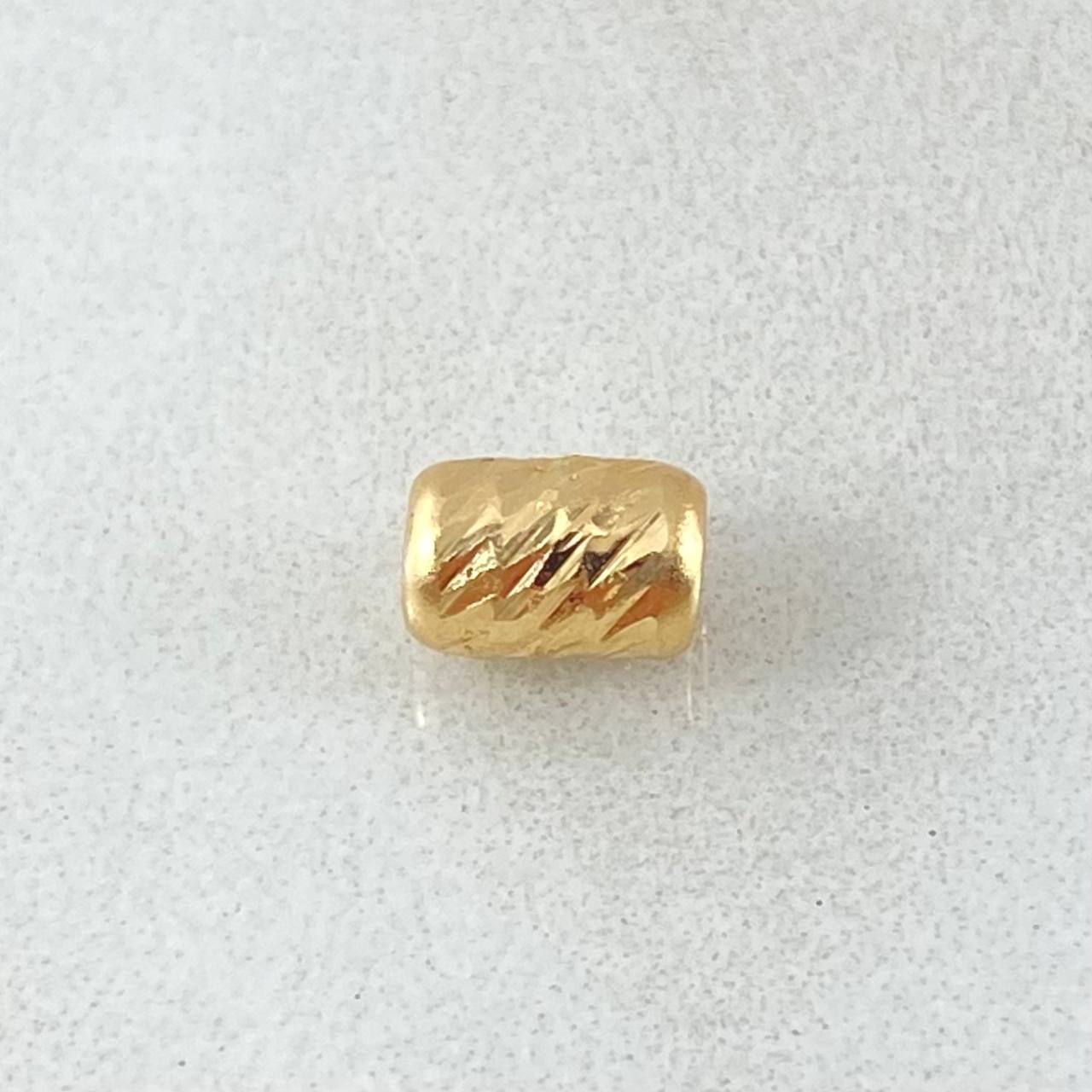 Charm Cylindrical Diamond Cut 0.15gr / 18K Gold ©