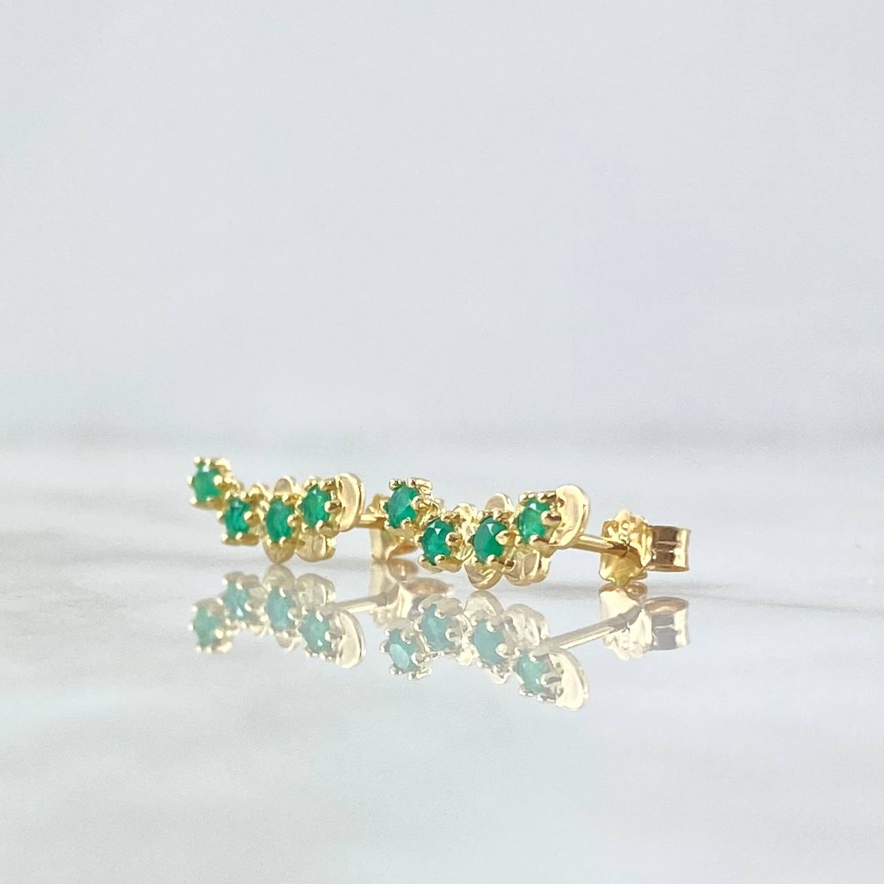 Topos Estela Curva En Nube 1.65gr / 1.6cm / Esmeraldas 64pts Oro Amarillo 18K (Joya) ©