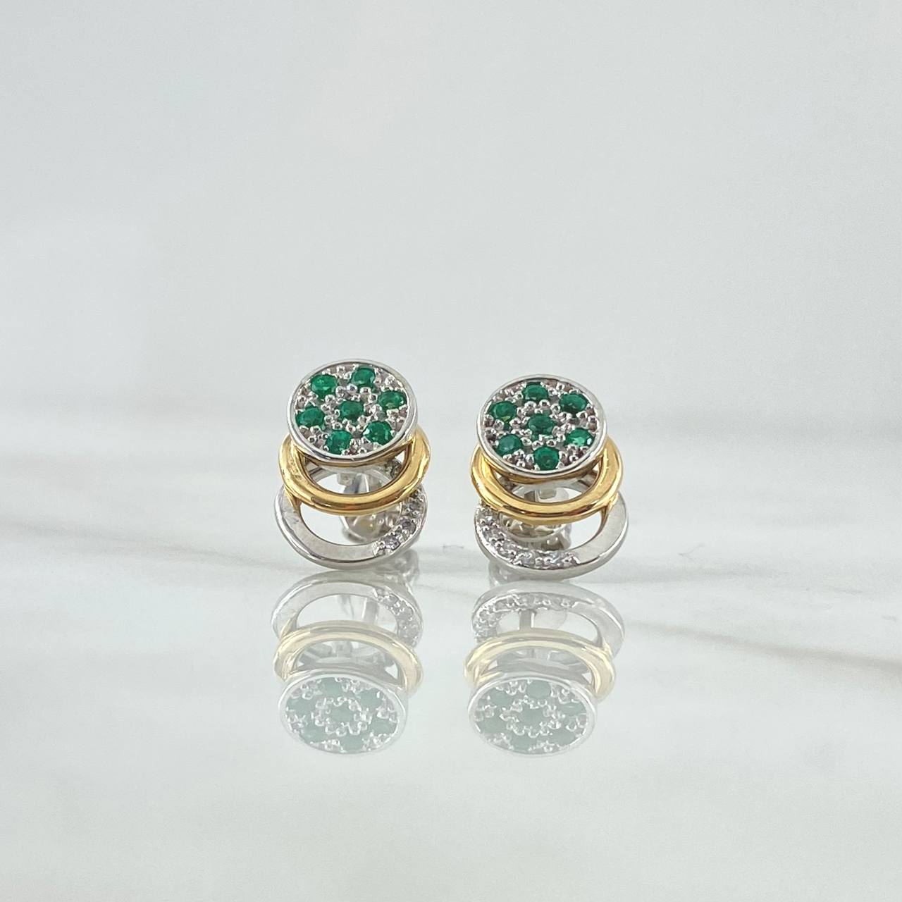 Topos Tres Aros Sello Flor 3.25gr / 1.3cm / Esmeraldas 22pts Diamantes 7pts Dos Oros Amarillo Blanco 18K (Joya) ©