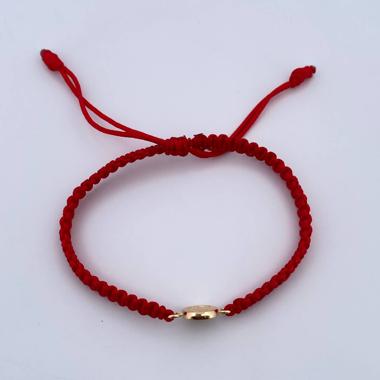 Red Bracelet Letter V 0.4gr / 18K Yellow Gold &