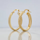 Tribal Oval Hoop Earrings 2.6 g / 1 in 18K Yellow Gold