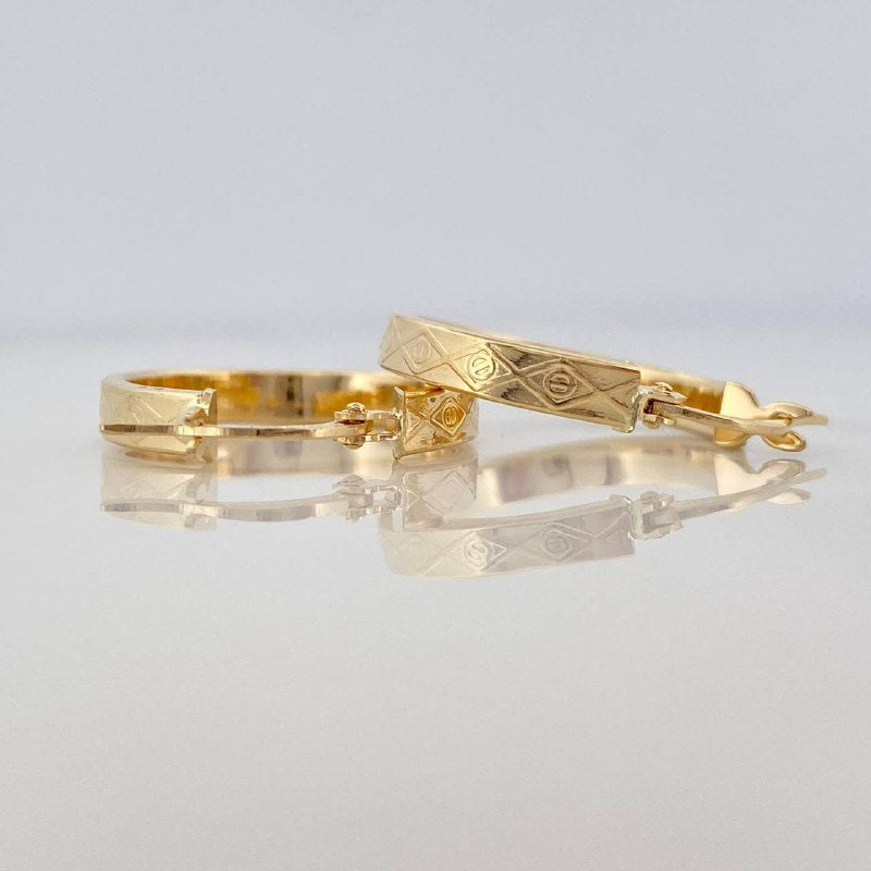 Screw Rhombus Hoop Earrings 1.9 g / 3/4 in 18K Yellow Gold