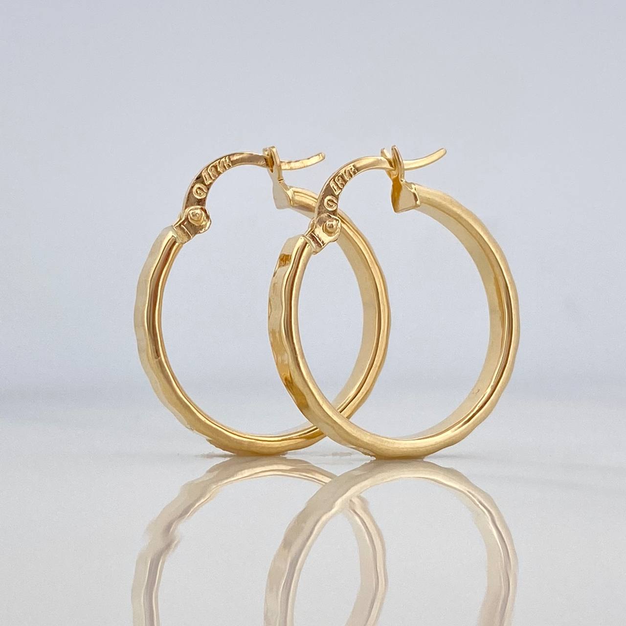 Somi Hoop Earrings 1.75 g / 3/4 in 18K Yellow Gold