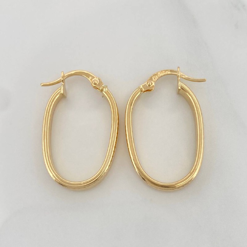 Yura Hoop Earrings 1.95 g / 1 in 18K Yellow Gold