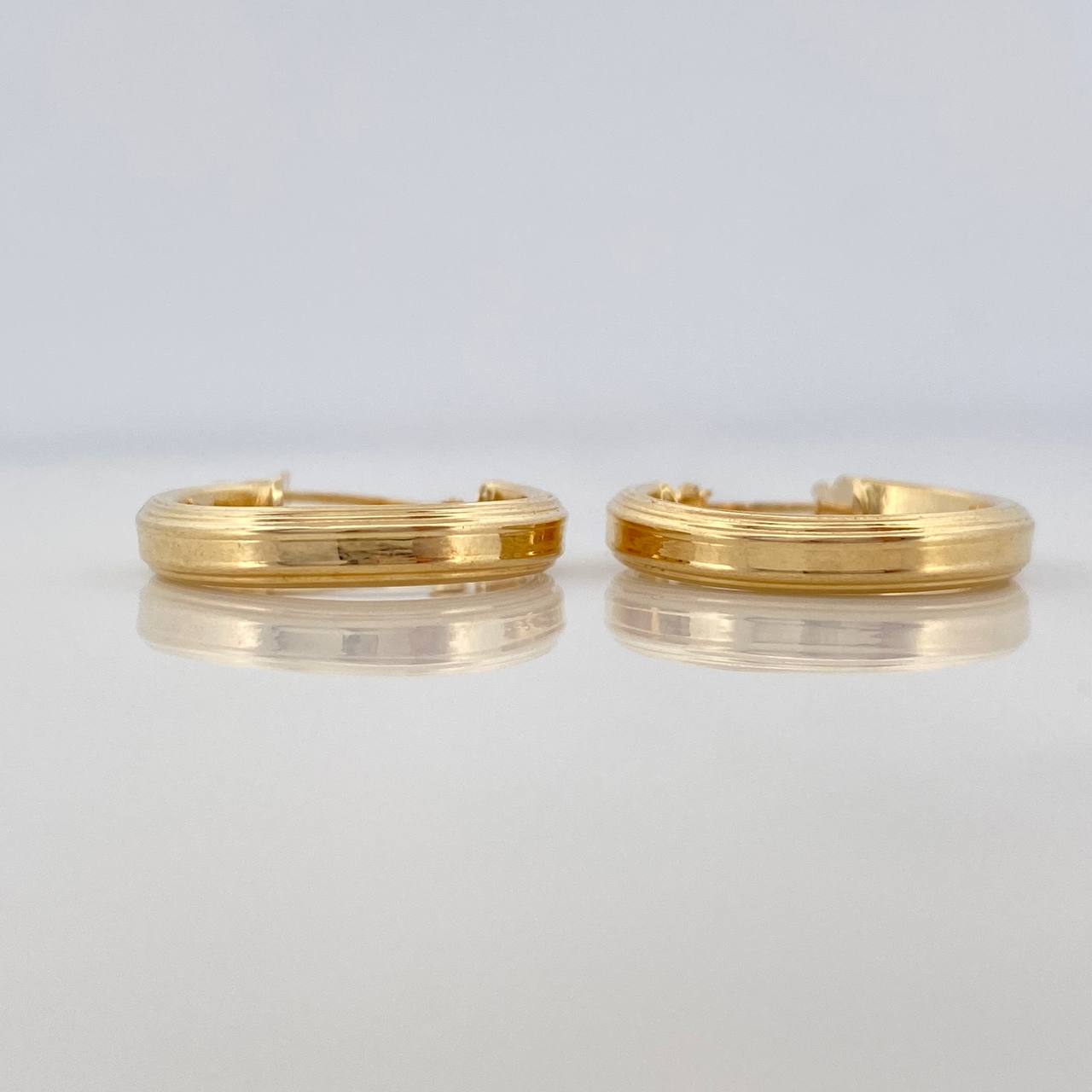 Winter Hoop Earrings 1.8 g / 3/4 in 18K Yellow Gold